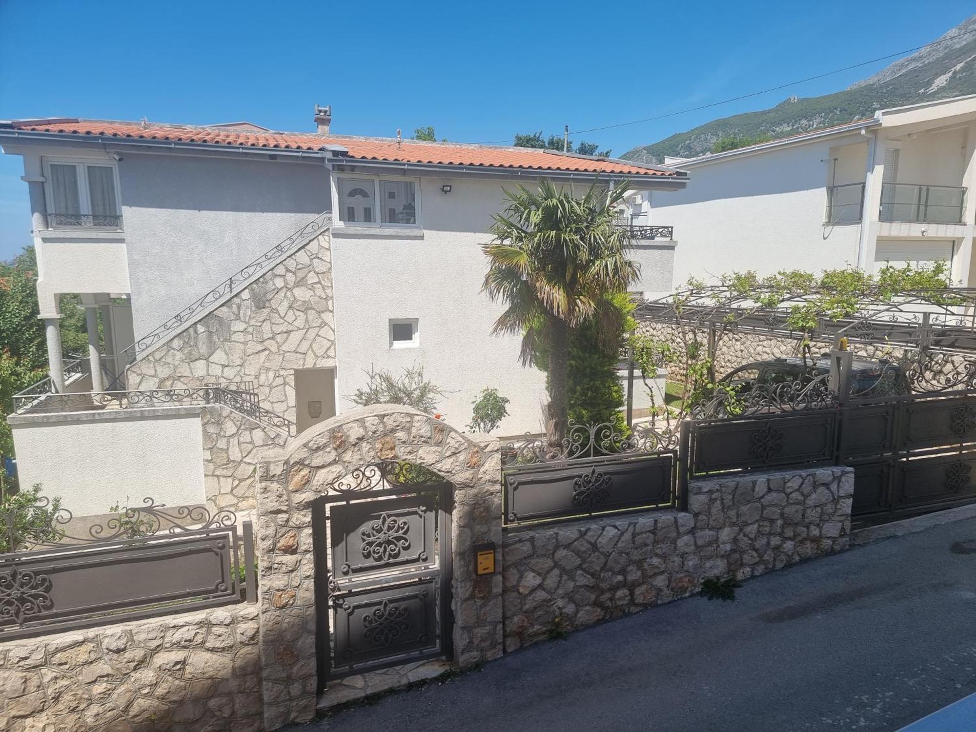 Apartmani Mina 巴尔 外观 照片