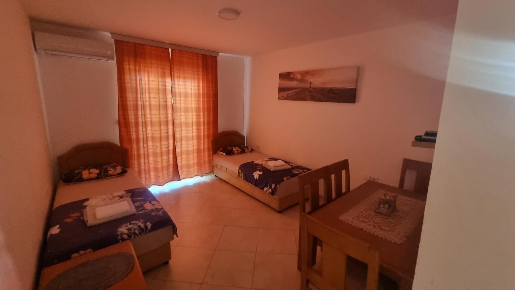 Apartmani Mina 巴尔 外观 照片