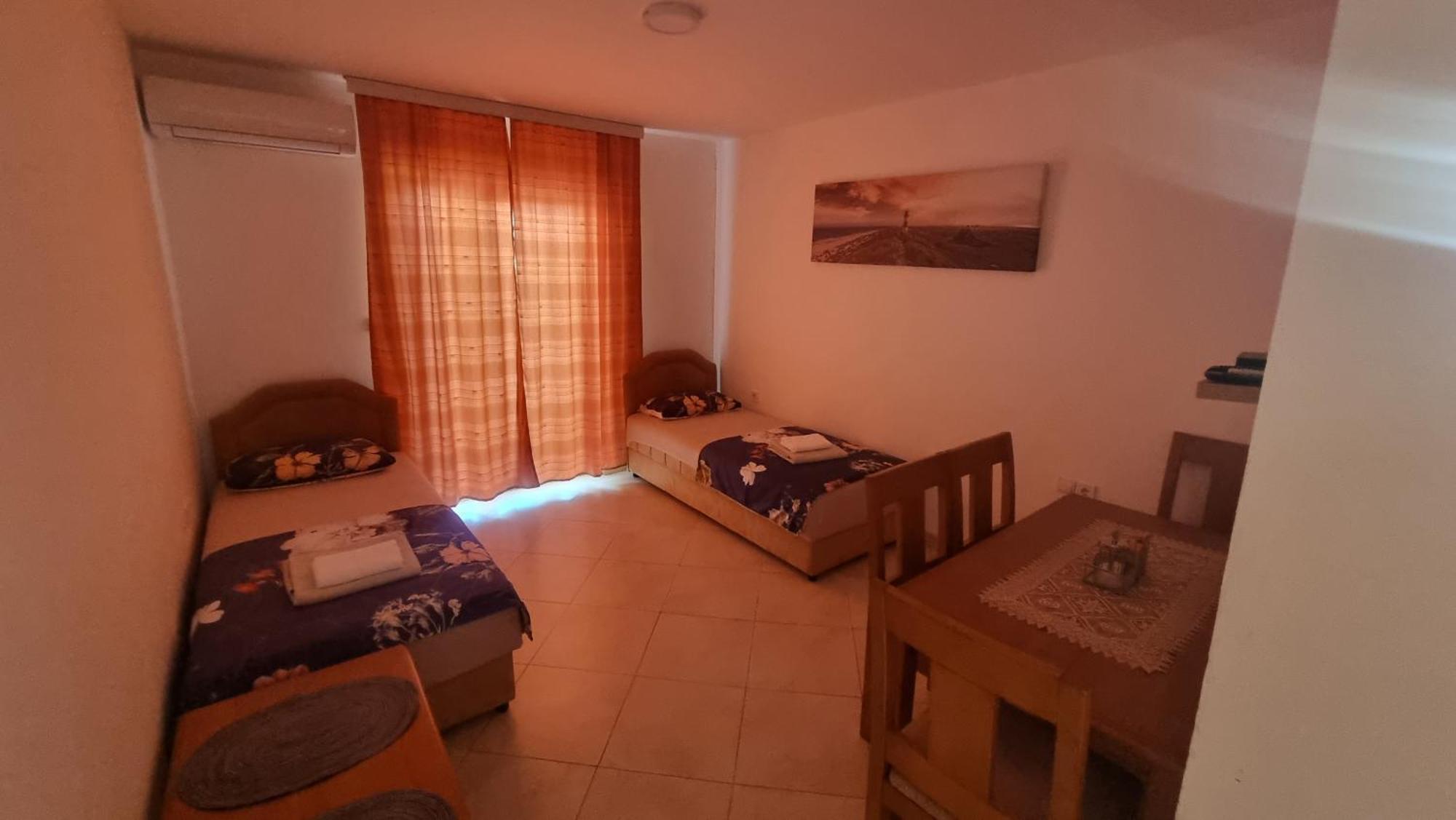 Apartmani Mina 巴尔 外观 照片