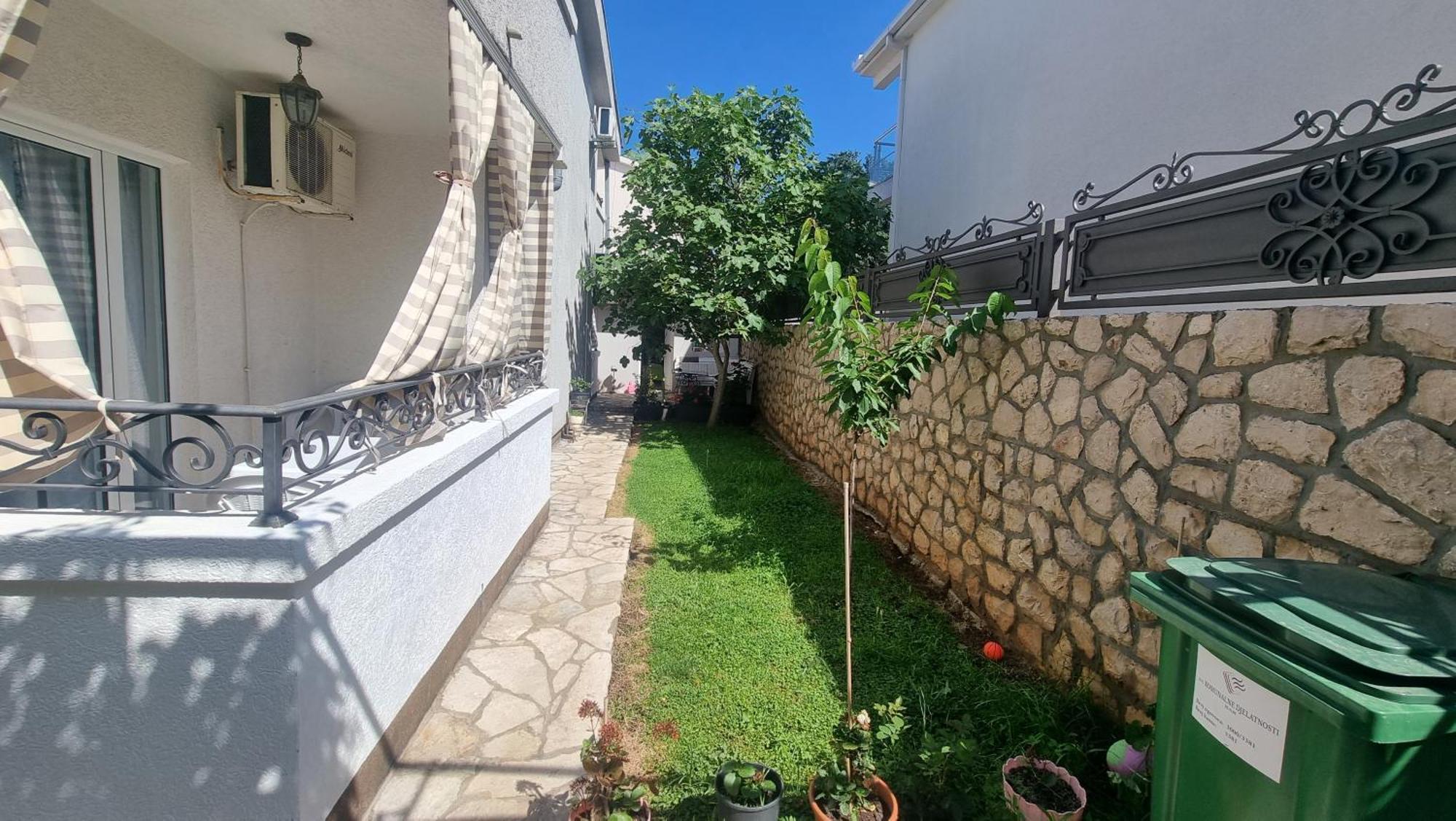 Apartmani Mina 巴尔 外观 照片